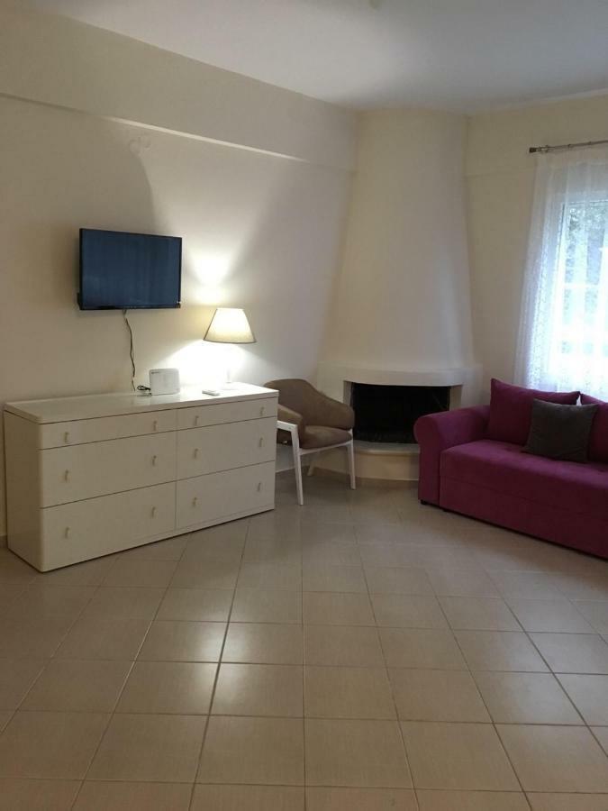 Irina House Pefkohori Apartment ภายนอก รูปภาพ